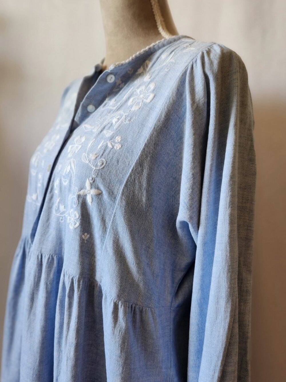Garnet Hill Women's Size M Blue Embroidered Long Sleeve Pockets Cotton Nighty - Picture 8 of 15